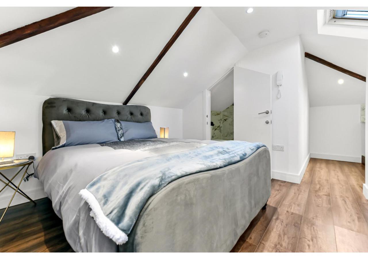 Sleek And Modern Studio With Minimalist Vibe Apartment เชมส์ฟอร์ด ภายนอก รูปภาพ